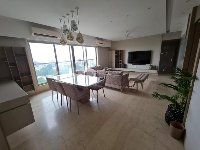 4 BHK Apartment in Andheri West for resale Mumbai. The reference number is 20595084