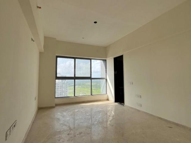 4 BHK Apartment in Andheri West for resale Mumbai. The reference number is 21076847