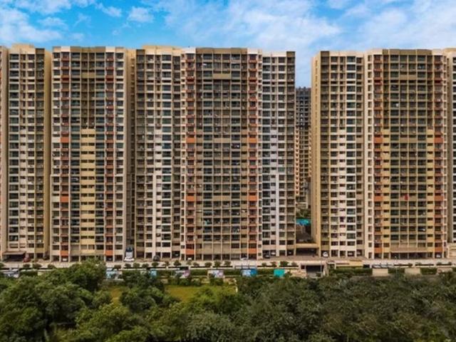 4 BHK Apartment in Andheri East for resale Mumbai. The reference number is 20424154