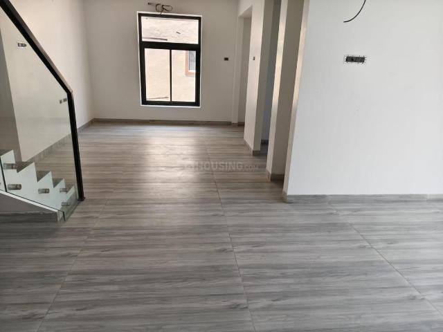 4 BHK Apartment in Adyar for resale Chennai. The reference number is 20429617