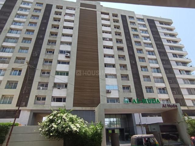 4 BHK Apartment in Adajan Patiya for resale Surat. The reference number is 20856440