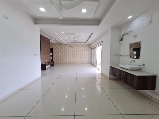4 BHK Apartment in Akota for resale Vadodara. The reference number is 21123193