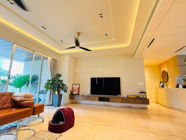 4 BHK Apartment in Alkapuri for rent Vadodara. The reference number is 21019611