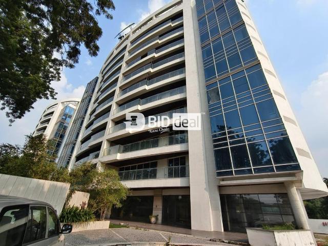 4 BHK Apartment in Alkapuri for resale Vadodara. The reference number is 21164958