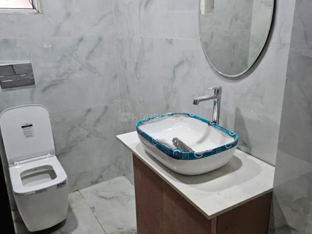 4 BHK Apartment in Avanti Vihar for rent Raipur. The reference number is 21122147