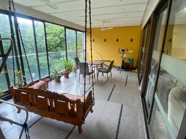 4 BHK Apartment in Bodakdev for rent Ahmedabad. The reference number is 18913457