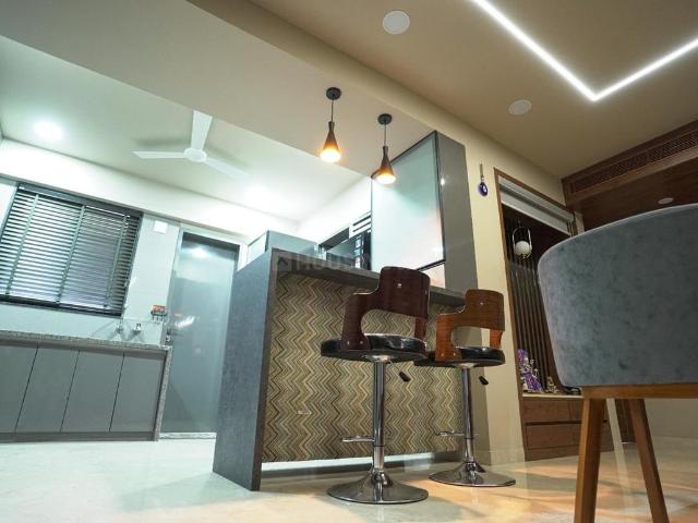 4 BHK Apartment in Bodakdev for rent Ahmedabad. The reference number is 19238929