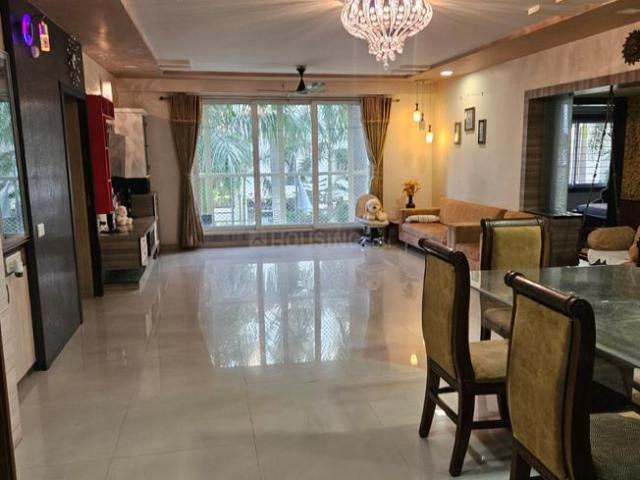 4 BHK Apartment in Bodakdev for rent Ahmedabad. The reference number is 19239213