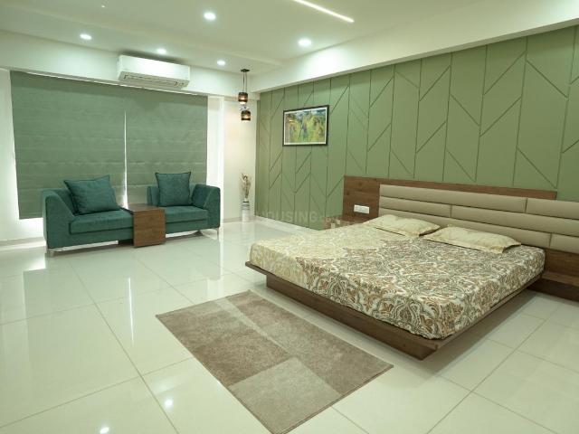 4 BHK Apartment in Bodakdev for rent Ahmedabad. The reference number is 19300535