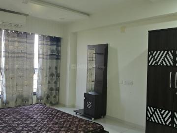 4 BHK Apartment in Bodakdev for rent Ahmedabad. The reference number is 19725215