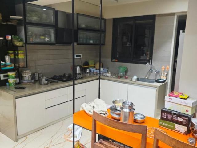 4 BHK Apartment in Bodakdev for rent Ahmedabad. The reference number is 19747255