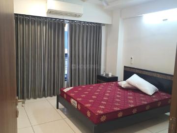 4 BHK Apartment in Bodakdev for rent Ahmedabad. The reference number is 19748068
