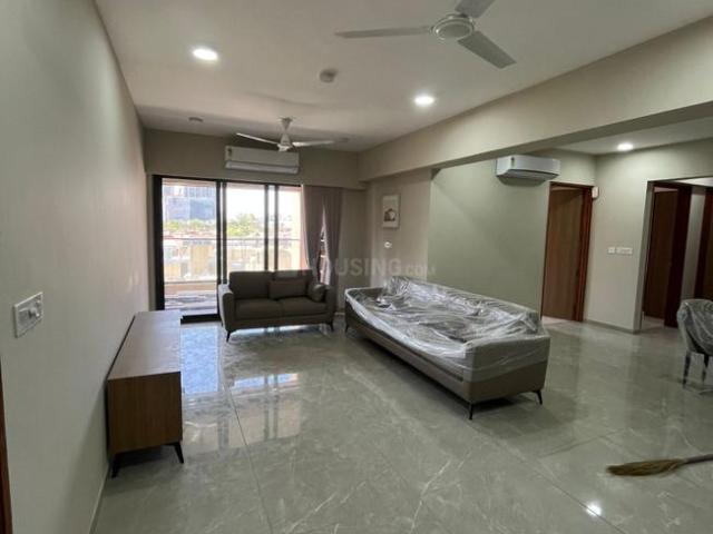 4 BHK Apartment in Bodakdev for rent Ahmedabad. The reference number is 19825807