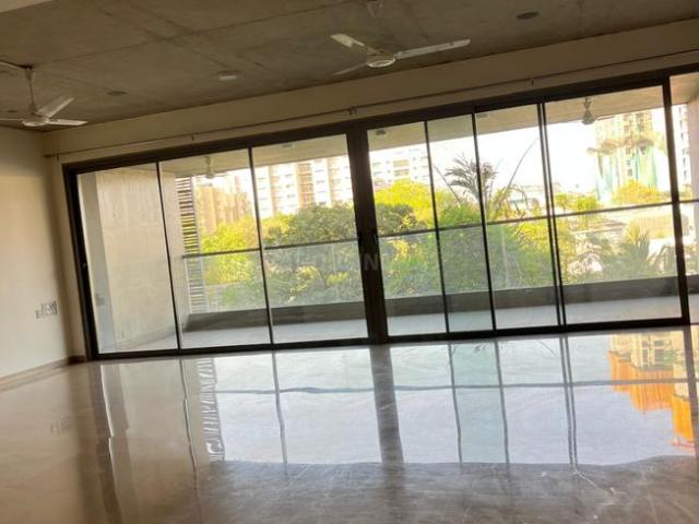 4 BHK Apartment in Bodakdev for rent Ahmedabad. The reference number is 19921920