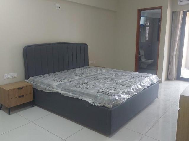 4 BHK Apartment in Bodakdev for rent Ahmedabad. The reference number is 20050957