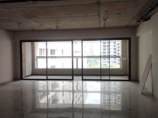 4 BHK Apartment in Bodakdev for rent Ahmedabad. The reference number is 20452041