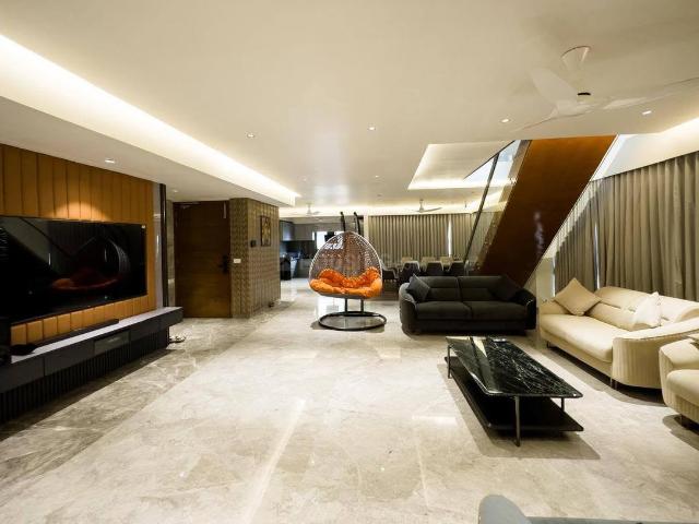 4 BHK Apartment in Bodakdev for rent Ahmedabad. The reference number is 20538661