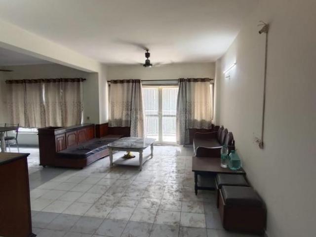 4 BHK Apartment in Bodakdev for rent Ahmedabad. The reference number is 20599576
