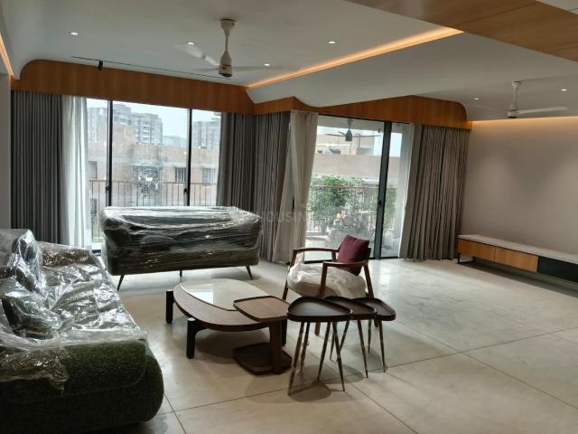 4 BHK Apartment in Bodakdev for rent Ahmedabad. The reference number is 20794471