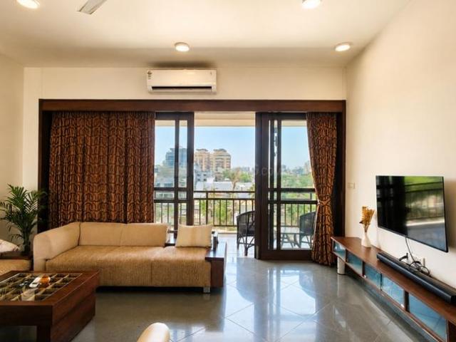4 BHK Apartment in Bodakdev for rent Ahmedabad. The reference number is 20955146