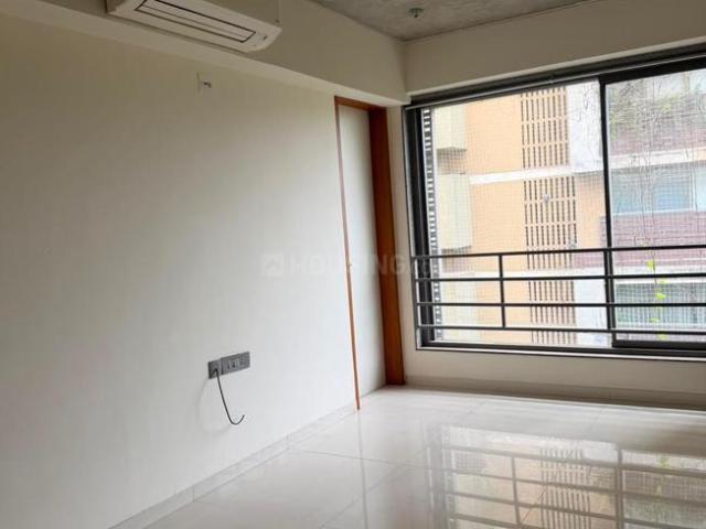 4 BHK Apartment in Bodakdev for rent Ahmedabad. The reference number is 20995384