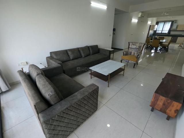 4 BHK Apartment in Bodakdev for rent Ahmedabad. The reference number is 20997664
