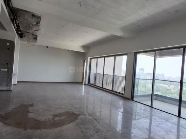 4 BHK Apartment in Bodakdev for rent Ahmedabad. The reference number is 21004550