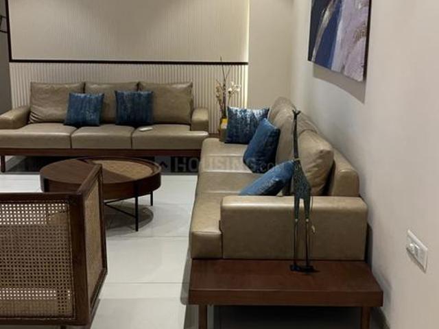 4 BHK Apartment in Bodakdev for rent Ahmedabad. The reference number is 21113064
