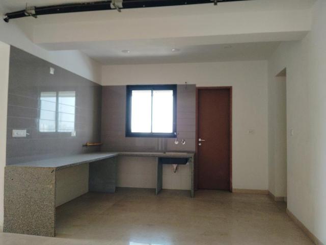 4 BHK Apartment in Bodakdev for resale Ahmedabad. The reference number is 18812996