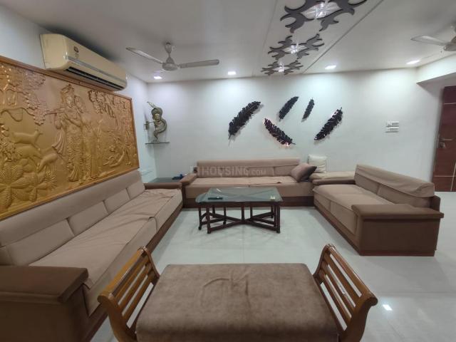 4 BHK Apartment in Bodakdev for resale Ahmedabad. The reference number is 19640950