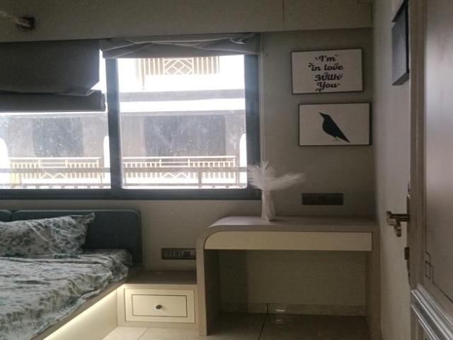 4 BHK Apartment in Bodakdev for resale Ahmedabad. The reference number is 19802489
