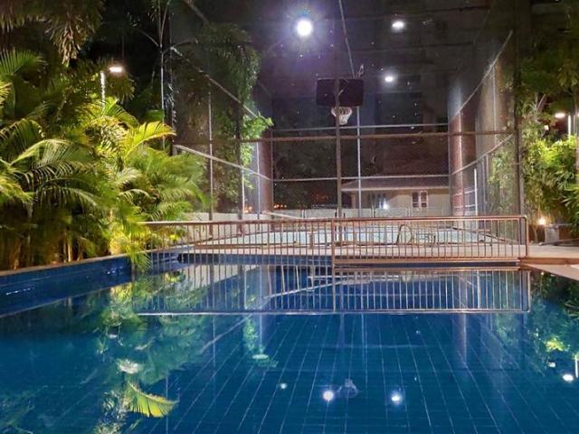 4 BHK Apartment in Bodakdev for resale Ahmedabad. The reference number is 20533066