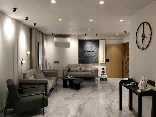 4 BHK Apartment in Bodakdev for resale Ahmedabad. The reference number is 20553177