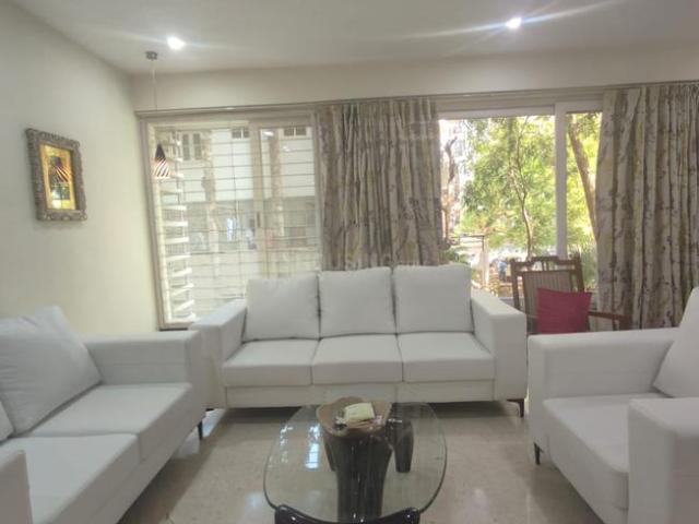 4 BHK Apartment in Bodakdev for resale Ahmedabad. The reference number is 20850814