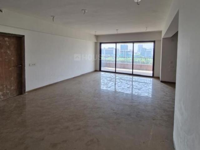 4 BHK Apartment in Bodakdev for resale Ahmedabad. The reference number is 20054958
