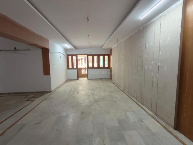4 BHK Apartment in Bodakdev for resale Ahmedabad. The reference number is 21036370