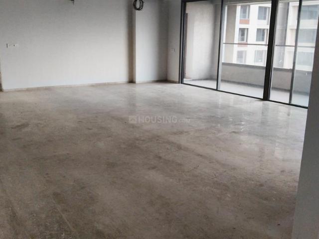 4 BHK Apartment in Bodakdev for resale Ahmedabad. The reference number is 21037004