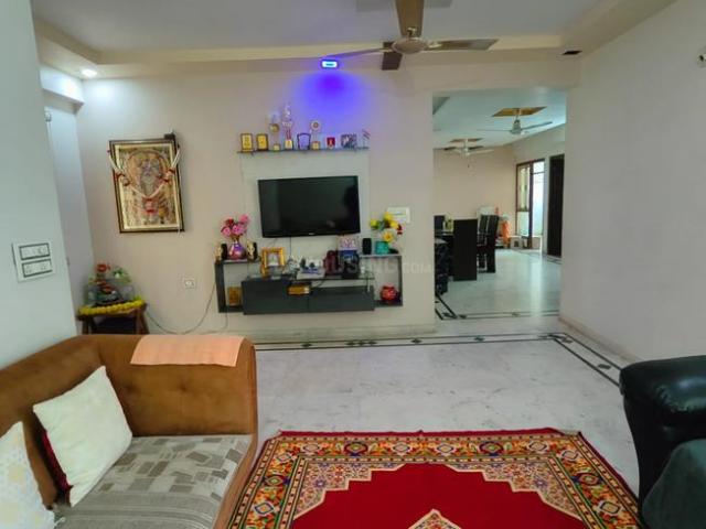 4 BHK Apartment in Bodakdev for resale Ahmedabad. The reference number is 21074831