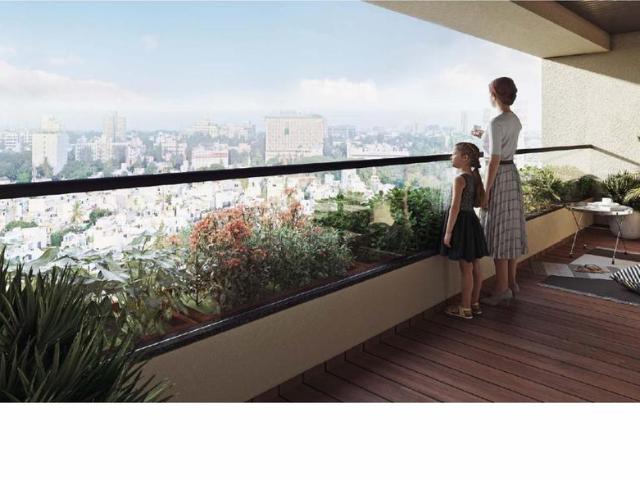 4 BHK Apartment in Bodakdev for resale Ahmedabad. The reference number is 8436213