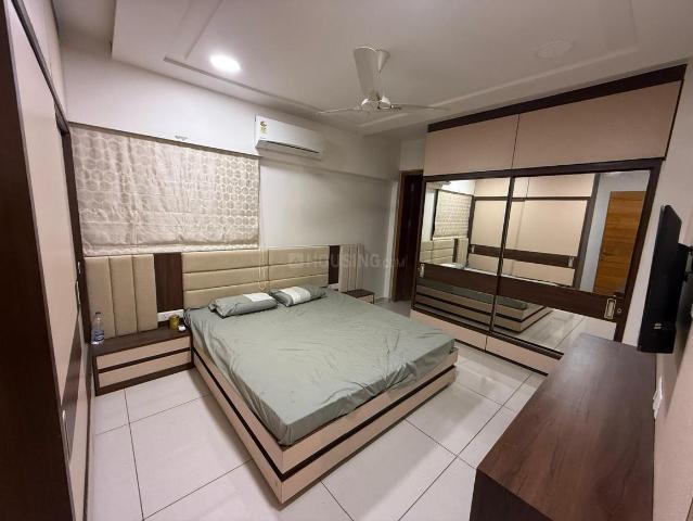 4 BHK Apartment in Bopal for rent Ahmedabad. The reference number is 20614000