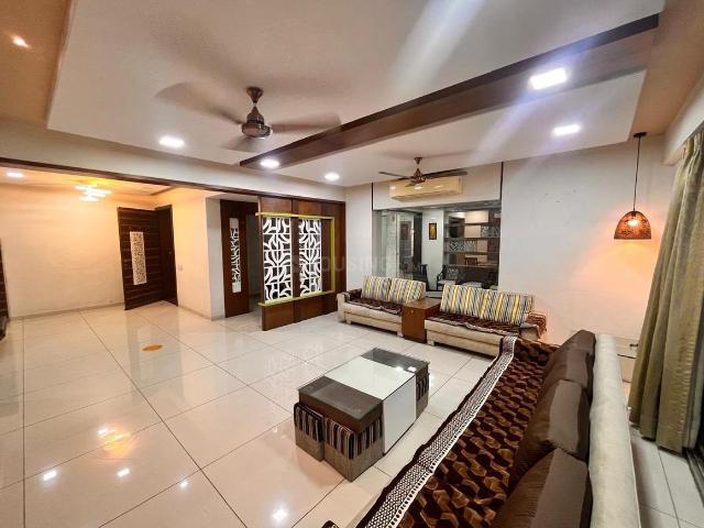 4 BHK Apartment in Bopal for rent Ahmedabad. The reference number is 21160539
