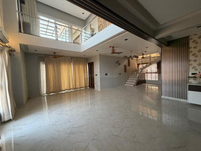 4 BHK Apartment in Battarahalli for rent Bengaluru. The reference number is 20788017