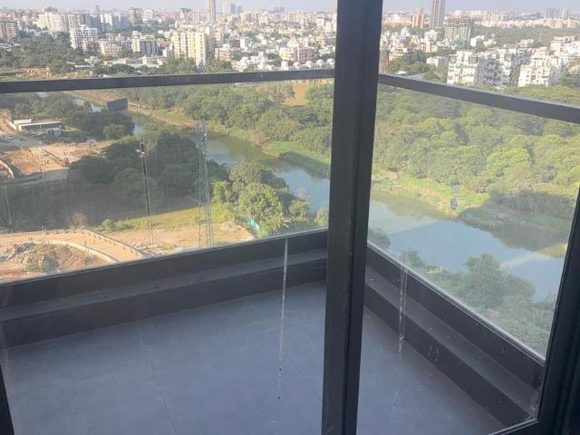 4 BHK Apartment in Balewadi for resale Pune. The reference number is 21198622