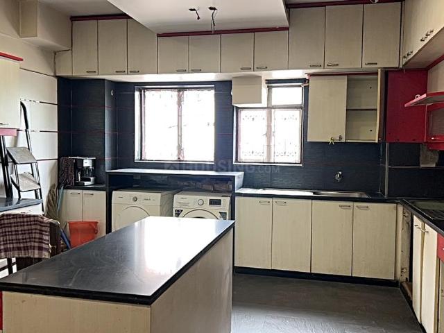 4 BHK Apartment in Ballygunge for rent Kolkata. The reference number is 17207590
