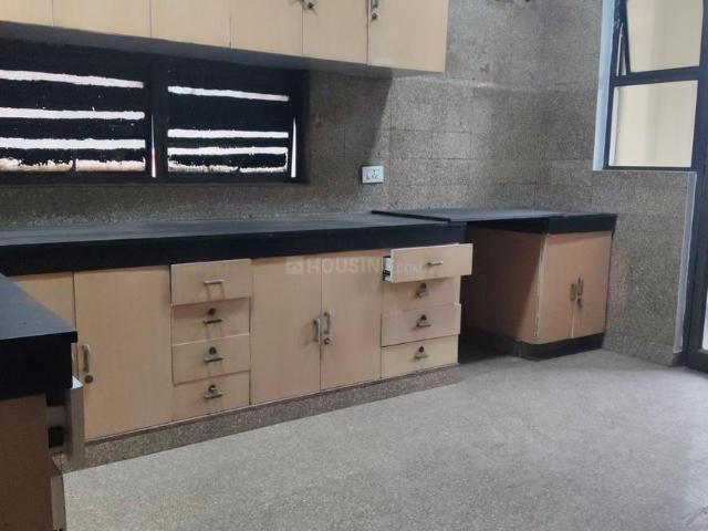 4 BHK Apartment in Ballygunge for rent Kolkata. The reference number is 19084971