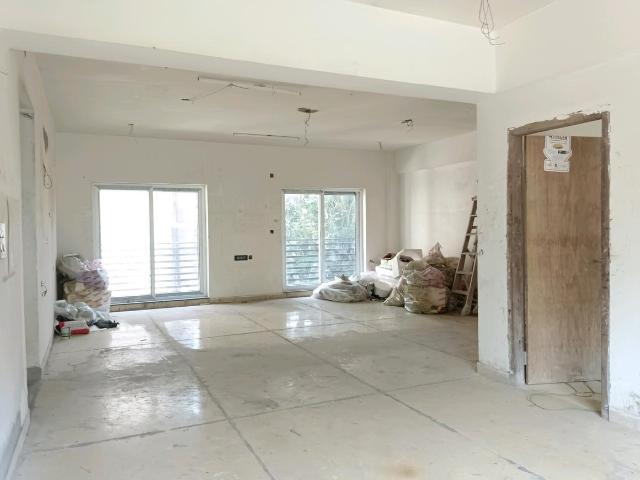 4 BHK Apartment in Ballygunge for resale Kolkata. The reference number is 19174087