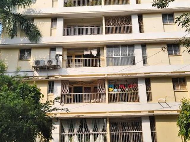 4 BHK Apartment in Ballygunge for resale Kolkata. The reference number is 20470852