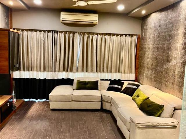 4 BHK Apartment in Ballygunge for resale Kolkata. The reference number is 21017276