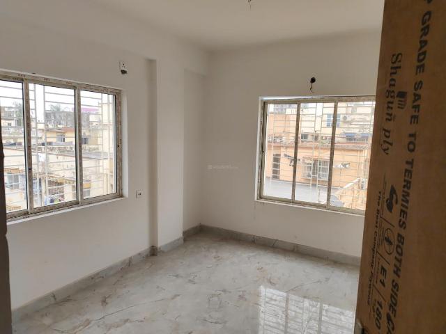 4 BHK Apartment in Bangur Avenue for resale Kolkata. The reference number is 20300150