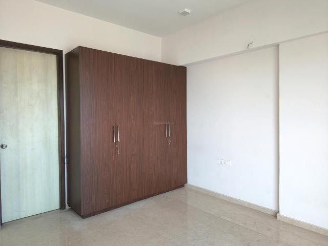 4 BHK Apartment in Bandra East for rent Mumbai. The reference number is 17693481